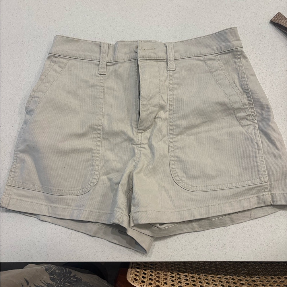 Madewell Women's Beige Shorts